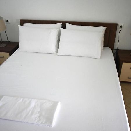 Ionio Rooms Himare Buitenkant foto